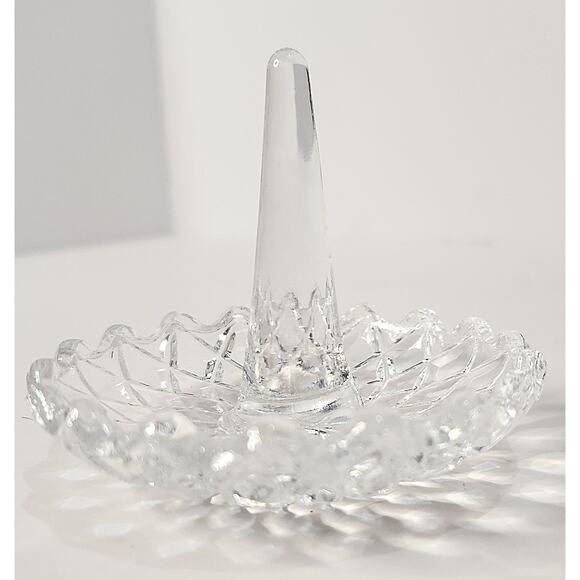 Vintage Clear Pressed Glass Ring Dish Jewelry Organizer Diamond Cut Pattern - Picture 1 of 5